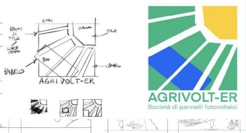 Gli schizzi a matita del logo Agrivolt-er accanto alla versione finale