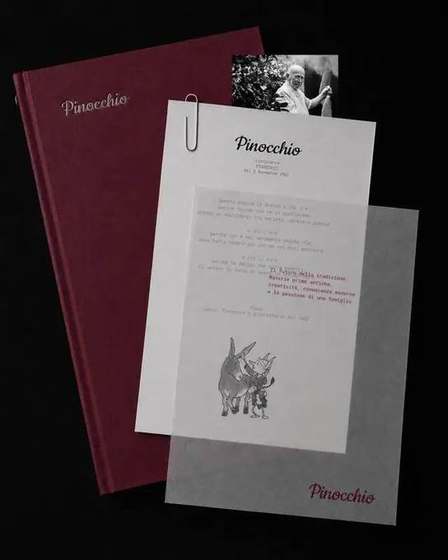 La pagina di dedica del fondatore, con una foto d'epoca e un foglio di carta da lucido