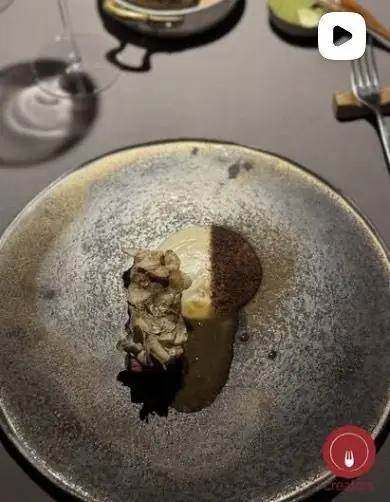 Un piatto di Indiniò in un video di Reporter Gourmet